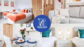 NEWLY REDECORATED 4 Bedroom House! FREE WIFI!